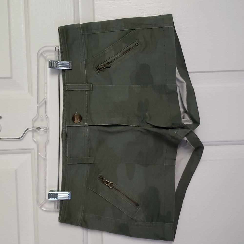 AE camo shorts